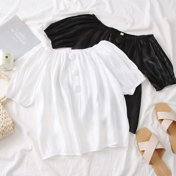 Modern női blúz csupasz váll és gombokkal több színben