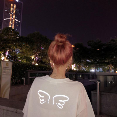 Új modell női póló három színben