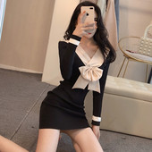 Rochie de dama cu maneci lungi si panglica pe decolteu