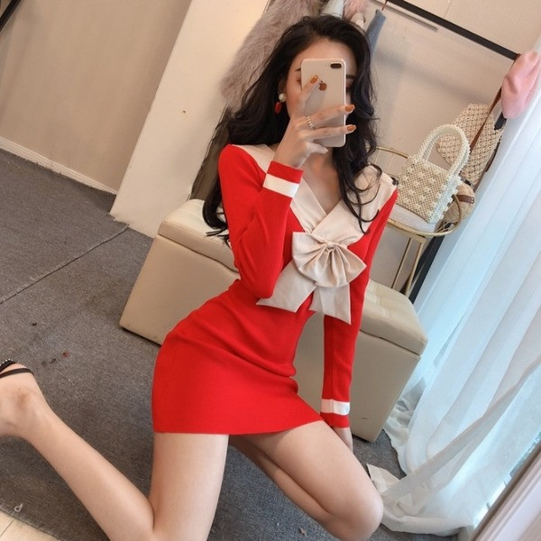 Rochie de dama cu maneci lungi si panglica pe decolteu