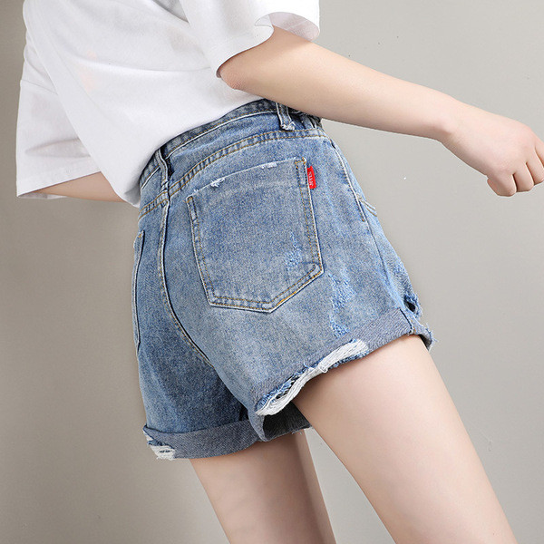 Farmer rövidnadrág szakadt motívumokkal