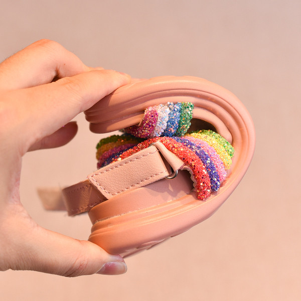 Jelenlegi gyerekszandál lányoknak - két színben