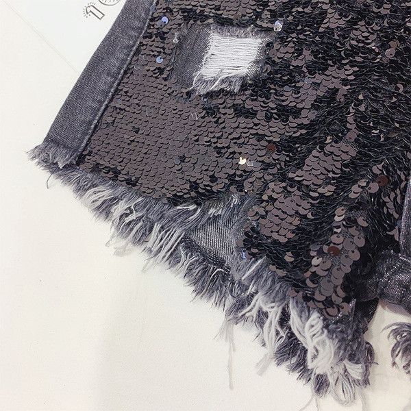 Női rövid farmer fekete és flitter díszítéssel