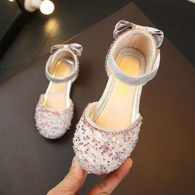 Gyerekszandál lányoknak kövekkel és fényes hatással ezüst, rózsaszín és fekete színben