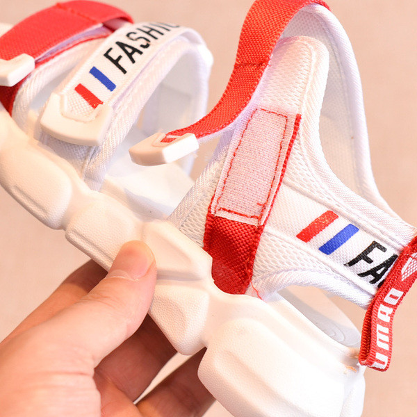 Alkalmi gyerekszandál fiúknak - két színben