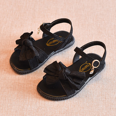 Gyermekszandál lányoknak szalagdíszítéssel, fényes hatással három színben