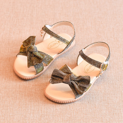 Gyermekszandál lányoknak szalagdíszítéssel, fényes hatással három színben