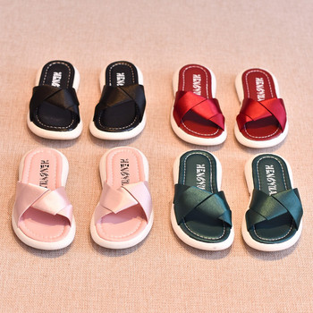 Детски модерни чехли за момичета в четири цвята