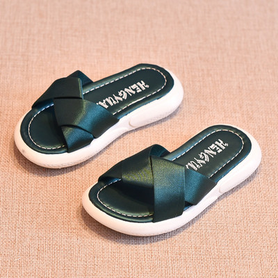 Modern gyerekpapucs lányoknak négy színben