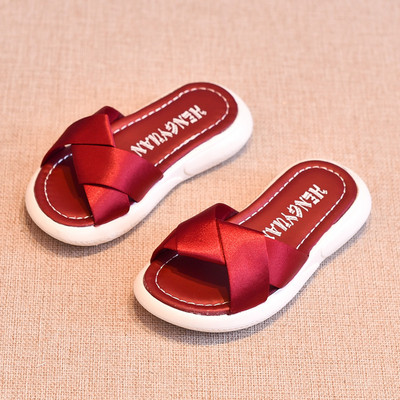 Modern gyerekpapucs lányoknak négy színben