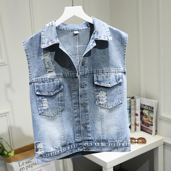 Modern női farmermellény 3D elemmel és hímzéssel