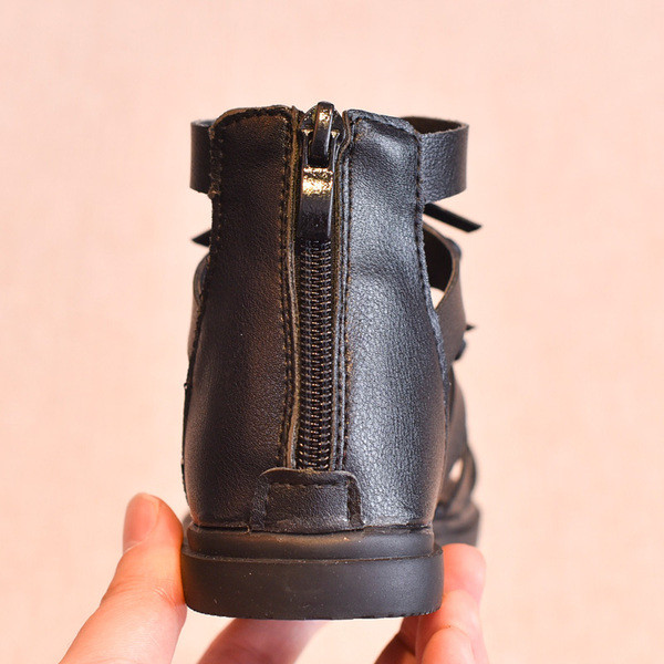 Öko bőrből készült gyerekszandál fehér és fekete színben - lányoknak