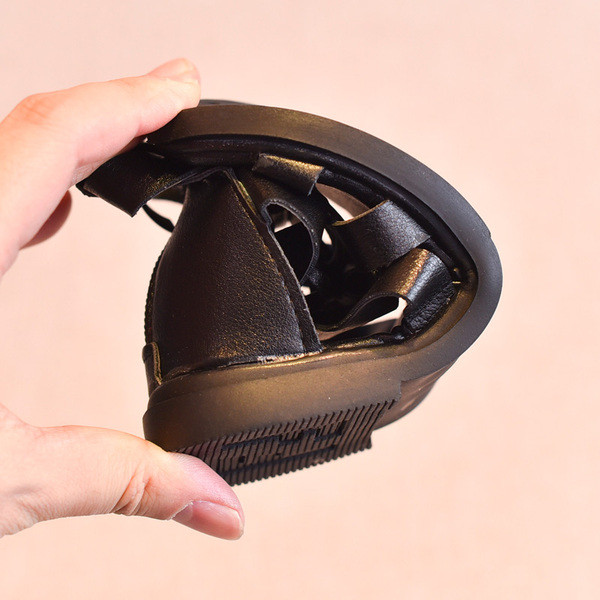 Öko bőrből készült gyerekszandál fehér és fekete színben - lányoknak