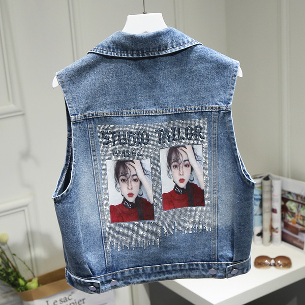 Stílusos női farmermellény rátéttel és kövekkel, két színben