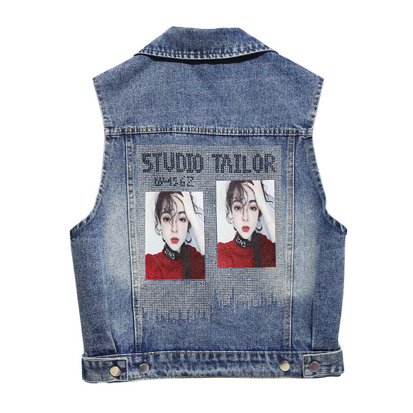 Stílusos női farmermellény rátéttel és kövekkel, két színben