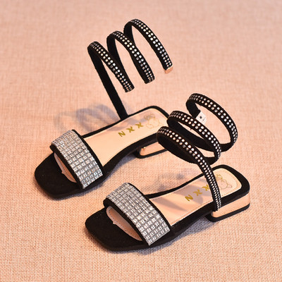 Aktuális gyerekszandál három színben kövekkel