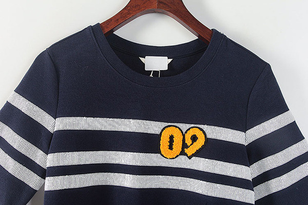 Alkalmi női ruha rövid ujjú kék rátéttel