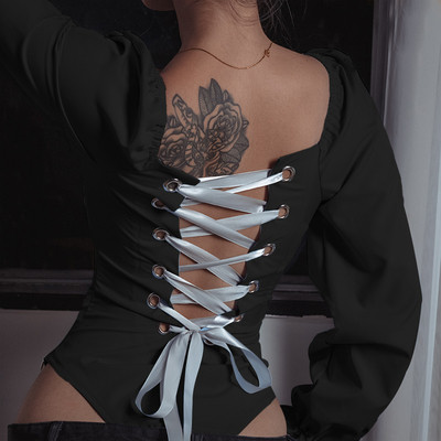 Női test érdekes ujjakkal, hátul megkötővel