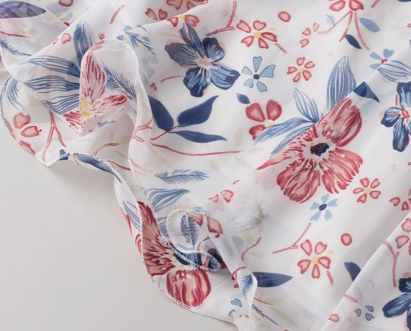 Női alkalmi ruha V-nyakú és lótusz ujjú, virágmintás