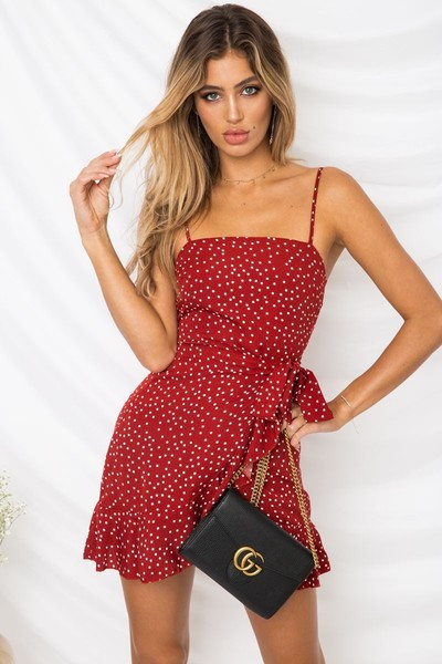 Női rövid ruha négy érdekes modellben pöttyökkel és virágokkal