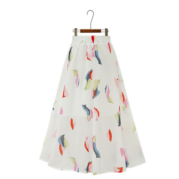 Hosszú női szabású szoknya fehér és fekete színben, mintával