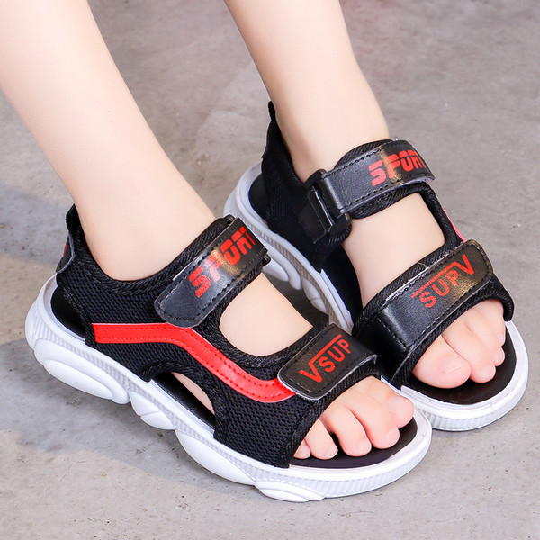 Gyermekszandál három színben felirattal - fiúknak