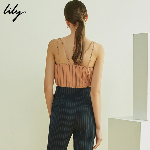 Modern női felső, vékony pántokkal és csipkével, két színben