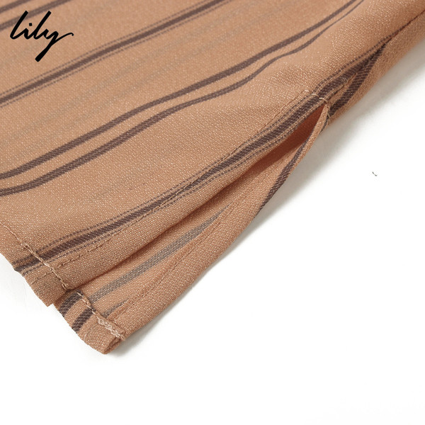 Modern női felső, vékony pántokkal és csipkével, két színben