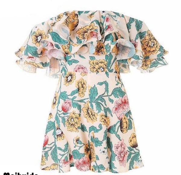 Nyári női overál csupasz vállval, virágmintával