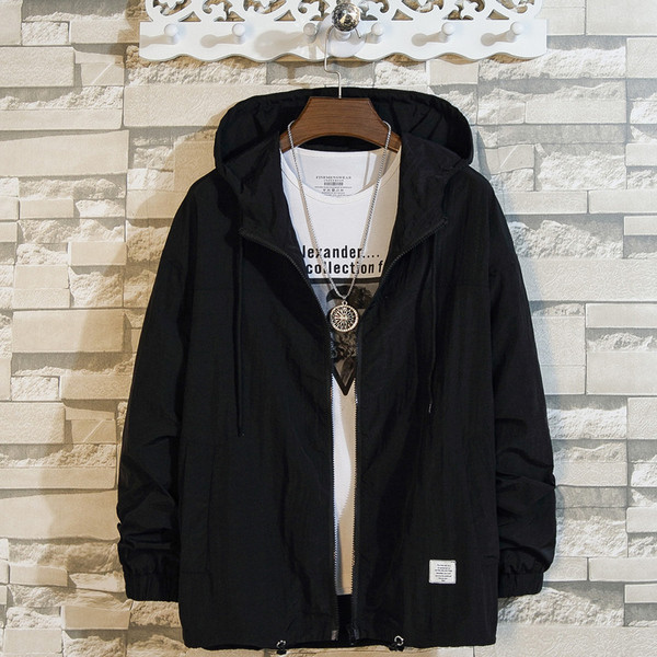 Napi tavaszi kabát kapucnival fehér és fekete színben