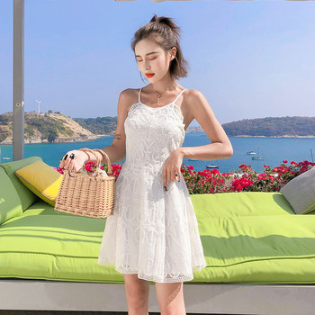 Σύγχρονο γυναικείο  φόρεμα με κορδόνια  σε λευκό χρώμα