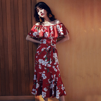 Καθημερινό γυναικείο φόρεμα με  floral εκτύπωση σε κόκκινο χρώμα