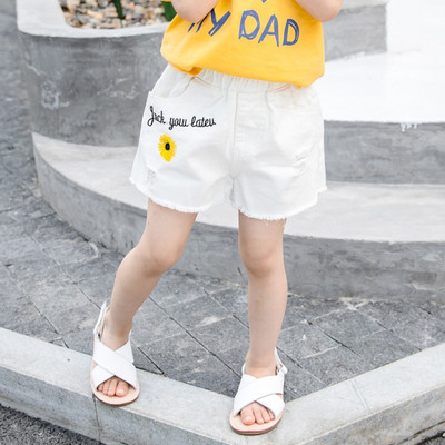 Gyermek rövidnadrág két színben hímzéssel - lányoknak