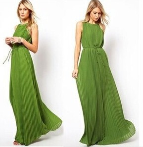 Дамска плисирана рокля дълъг модел в зелен цвят 