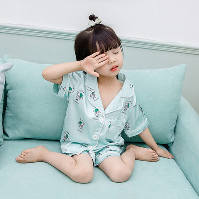 Pijamale copii pentru fete in trei culori cu aplicatii diferite