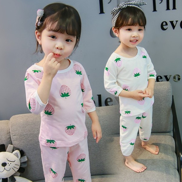 Gyerek pizsama lányoknak fehér és rózsaszín színben