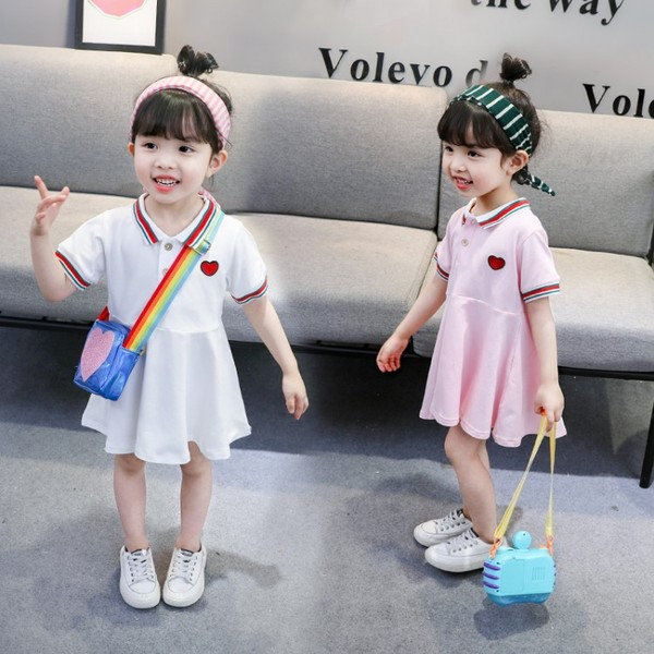 Alkalmi gyerekruha rózsaszín és fehér színben, hímzéssel