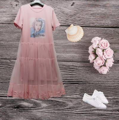 Alkalmi női ruha rátéttel és tüllel, három színben