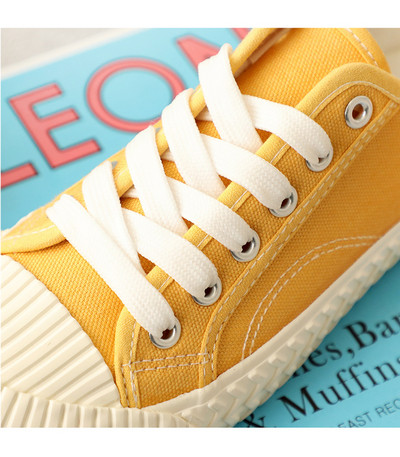 Μοντέρνα γυναικεία αθλητικά πάνινα παπούτσια  με δεσμούς σε διαφορετικά χρώματα