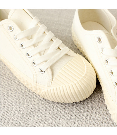 Μοντέρνα γυναικεία αθλητικά πάνινα παπούτσια  με δεσμούς σε διαφορετικά χρώματα