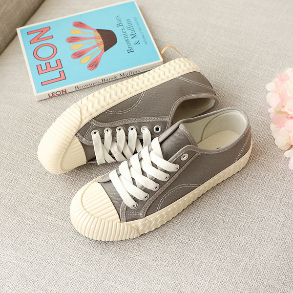 Μοντέρνα γυναικεία αθλητικά πάνινα παπούτσια  με δεσμούς σε διαφορετικά χρώματα