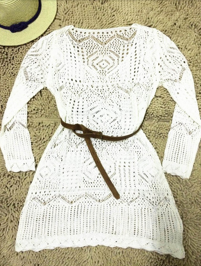 Дамско плажно парео в бял цвят 