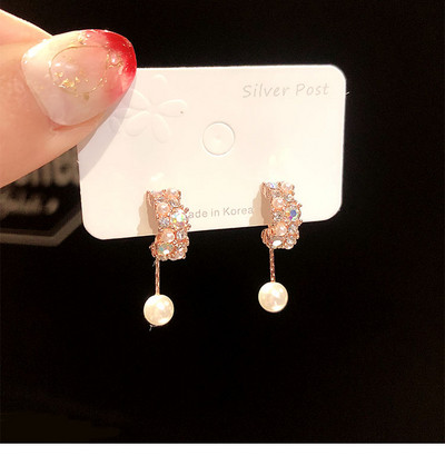 Дамски актуални обеци с камъни и перли