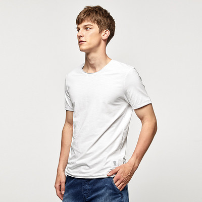 Мъжка ежедневна тениска с О - образна яка и къс ръкав в няколко цвята