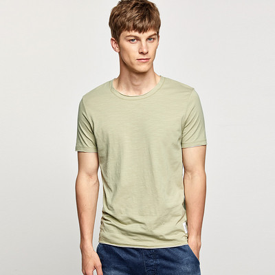 Мъжка ежедневна тениска с О - образна яка и къс ръкав в няколко цвята