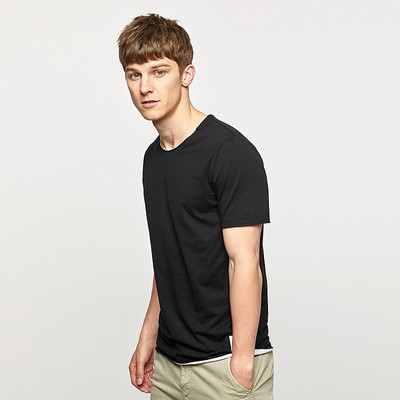 Мъжка ежедневна тениска с О - образна яка и къс ръкав в няколко цвята