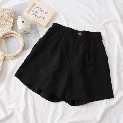 Модерни дамски къси панталони в шест цвята