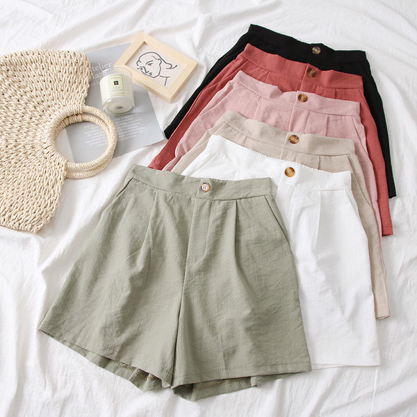 Модерни дамски къси панталони в шест цвята