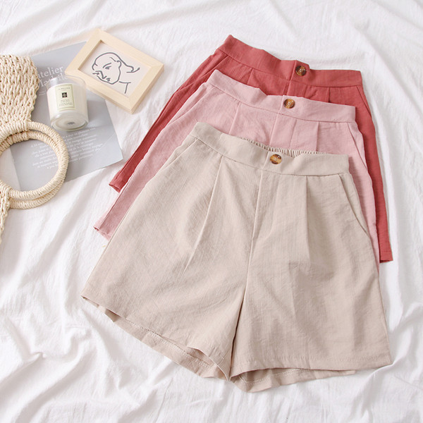 Модерни дамски къси панталони в шест цвята