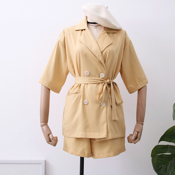 Стилен дамски комплект в пет цвята с копчета